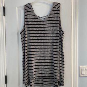 ⭐️Like New!! Livi Sleeveless Top⭐️